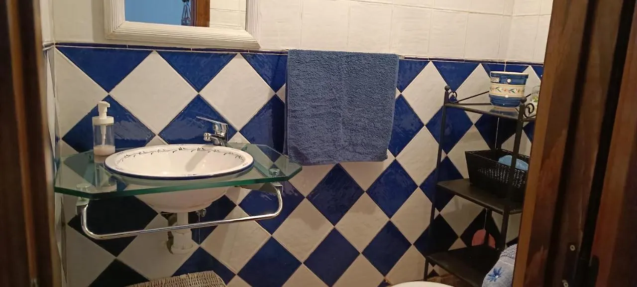 Villa Acogedora Casa De Pueblo Con Piscina à Fuenteheridos Hébergement de vacances